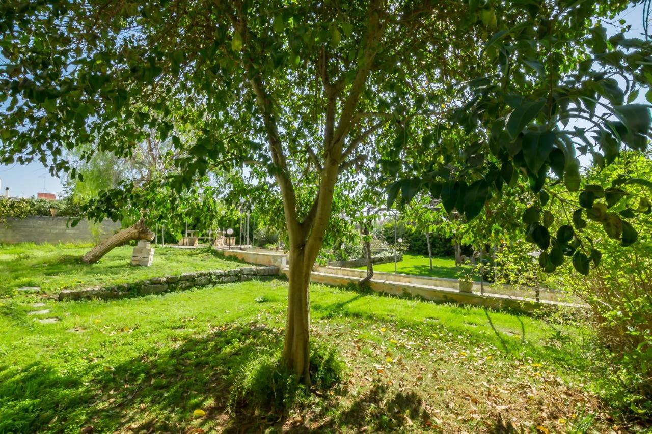Palazzo Ashian Bed and Breakfast Acquarica del Capo Εξωτερικό φωτογραφία