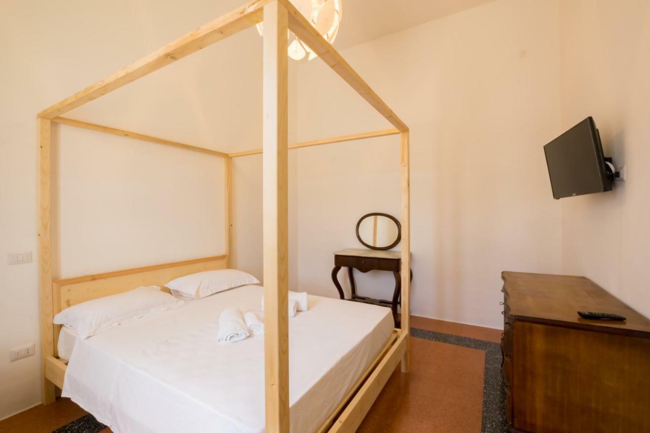 Palazzo Ashian Bed and Breakfast Acquarica del Capo Εξωτερικό φωτογραφία