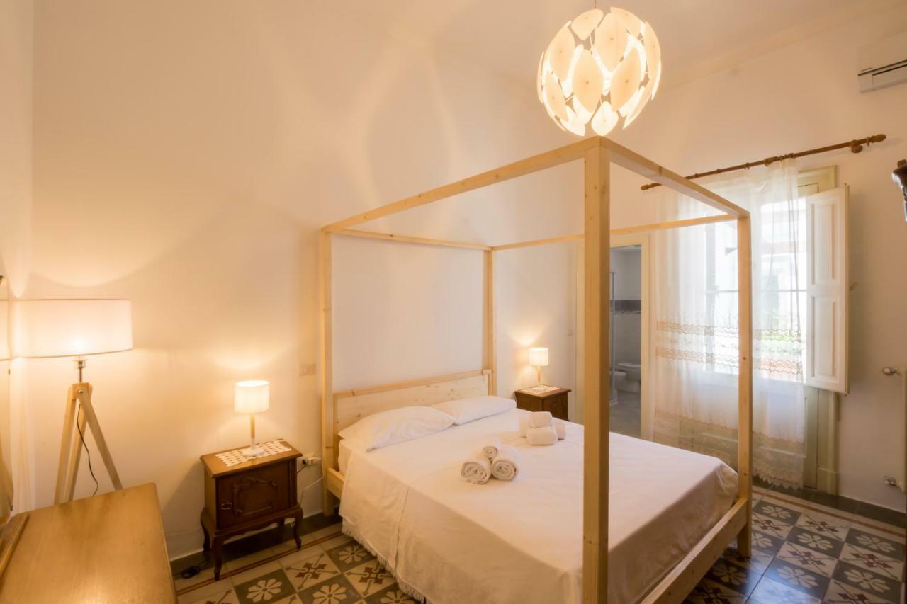 Palazzo Ashian Bed and Breakfast Acquarica del Capo Εξωτερικό φωτογραφία