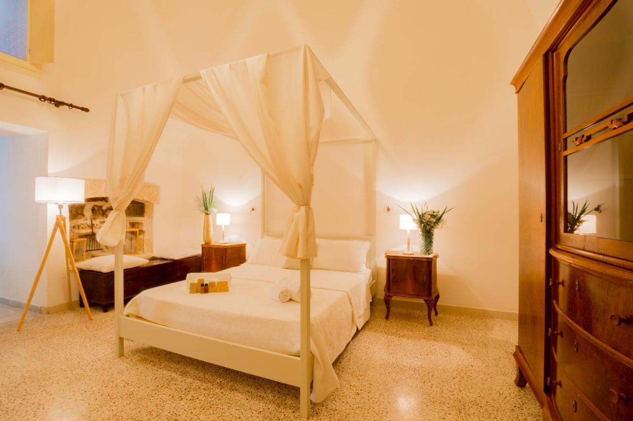 Palazzo Ashian Bed and Breakfast Acquarica del Capo Εξωτερικό φωτογραφία