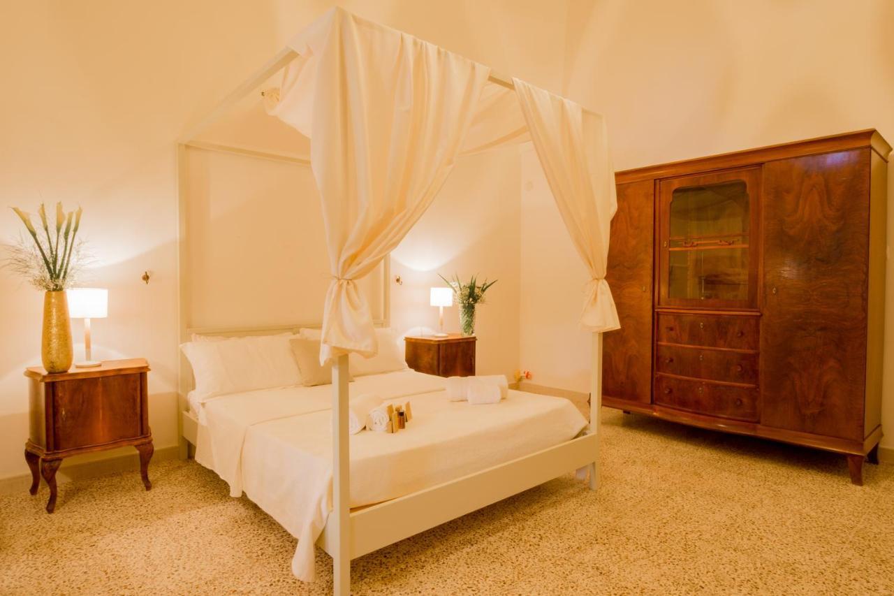 Palazzo Ashian Bed and Breakfast Acquarica del Capo Εξωτερικό φωτογραφία